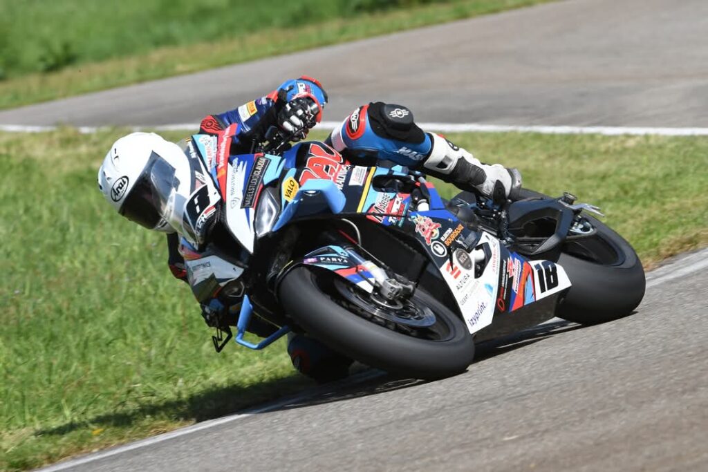 Sponsor gezocht voor het ondersteunen van MP Racing vzw op de BK - Benelux wedstrijden superbike (snelheids)wedstrijden.